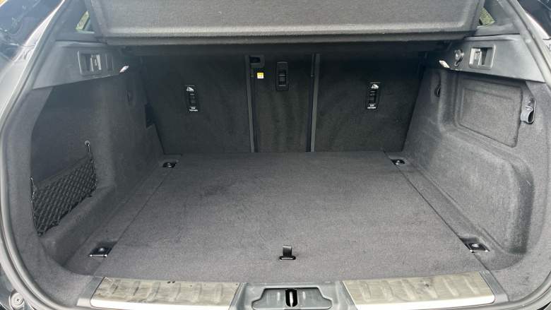 Jaguar F-Pace 3.0 D300 R-Dynamic SE Black 90th Anniv 5dr Auto Diesel Estate